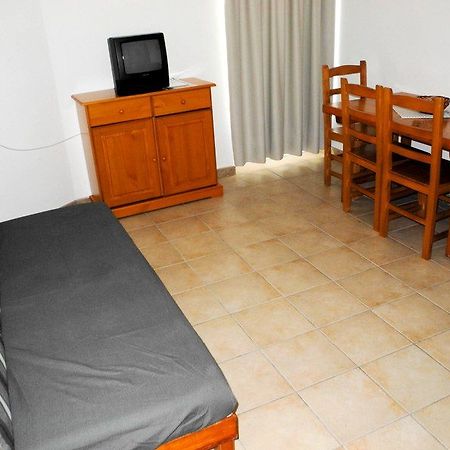 Timon 1 & 2 Hotel Es Pujols Buitenkant foto